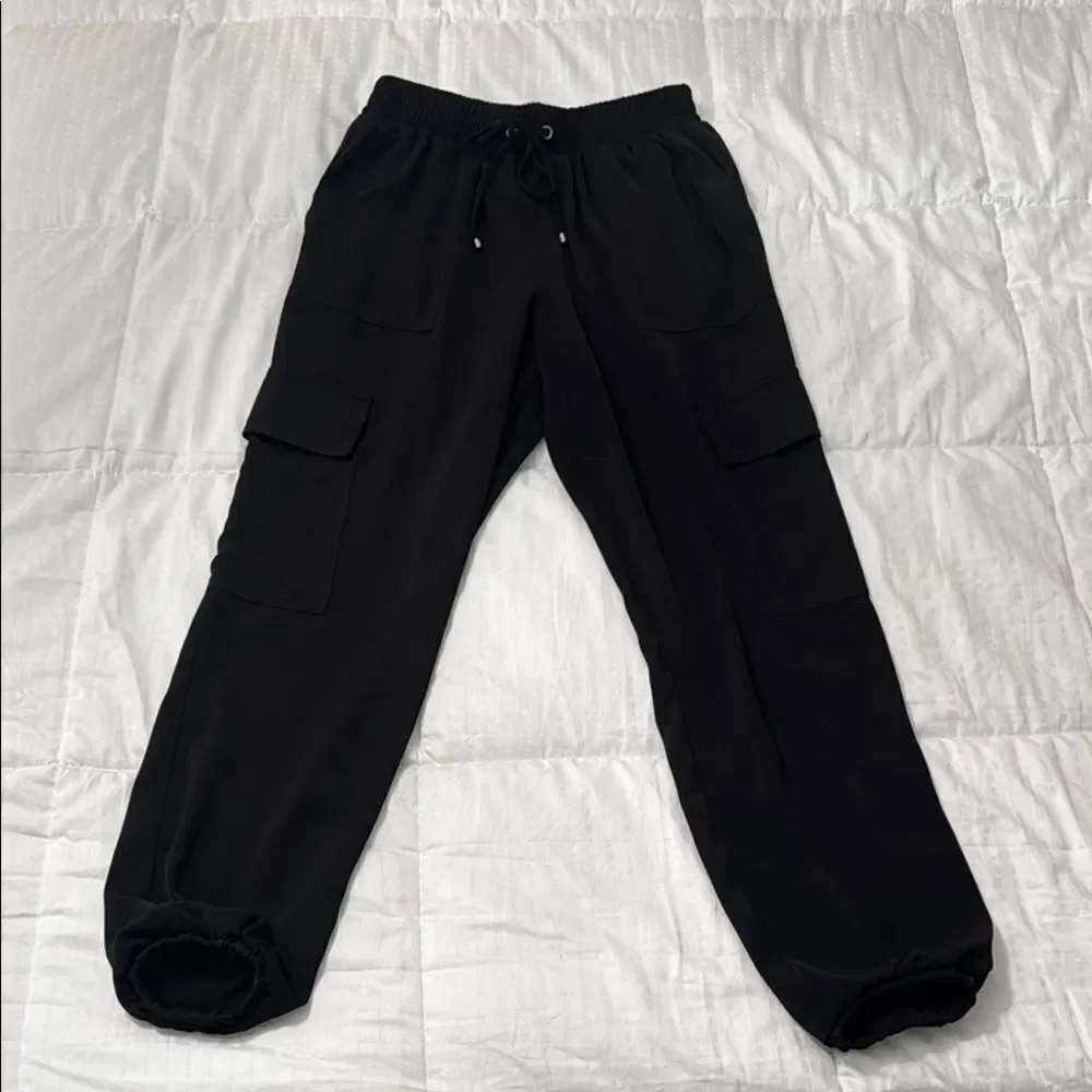 Michael kors new Black lightweight satin fabric Cargo Jogger Pants w pockets